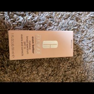 Clinique Even Better. Shade flax